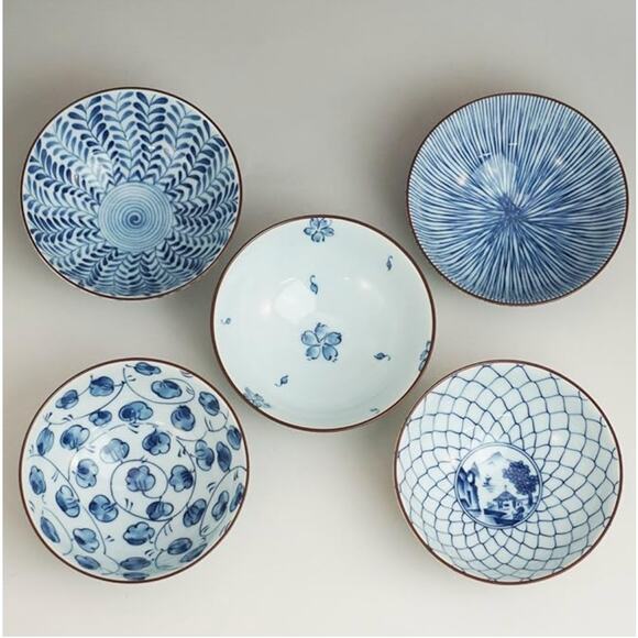 Set of 4 Japanese rice bowls, beautiful blue/white patterns - Picture 4 of 5